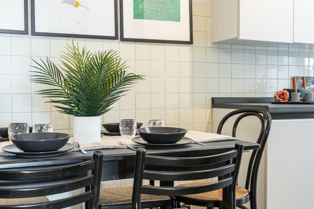 Joivy Sophisticated 3-Bed Flat With Desk Milão Exterior foto