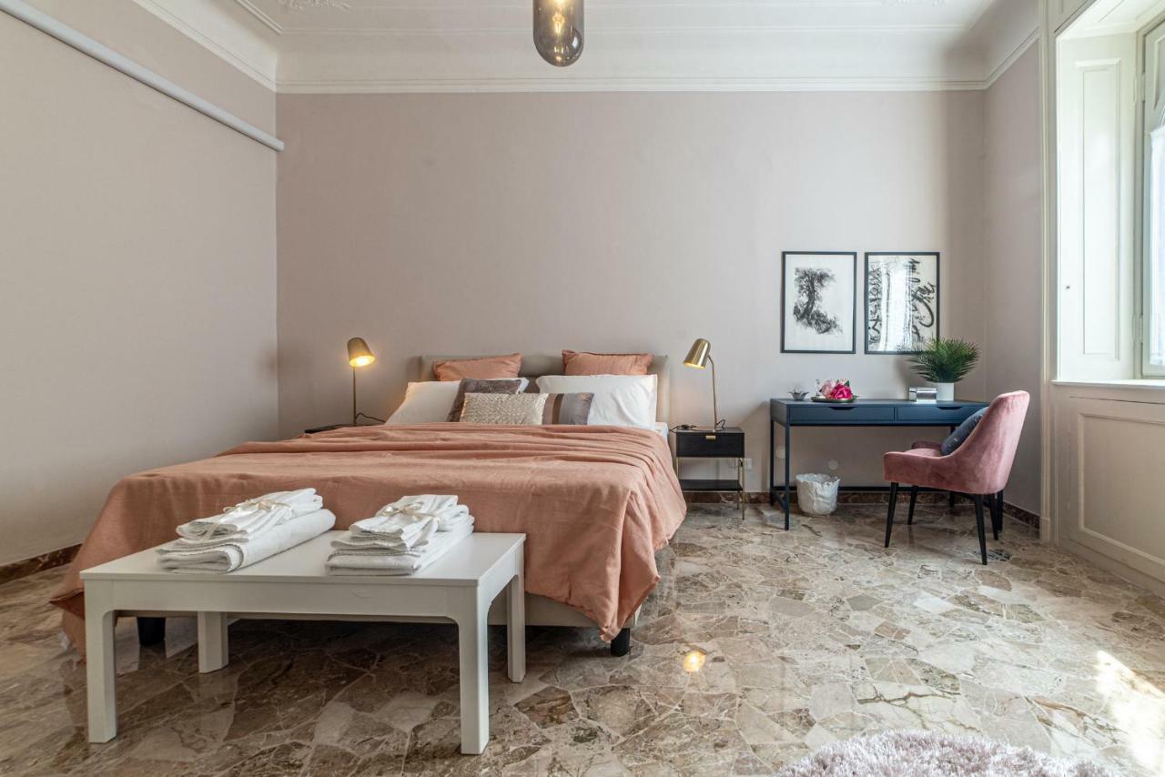 Joivy Sophisticated 3-Bed Flat With Desk Milão Exterior foto