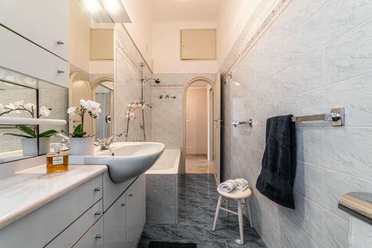 Joivy Sophisticated 3-Bed Flat With Desk Milão Exterior foto