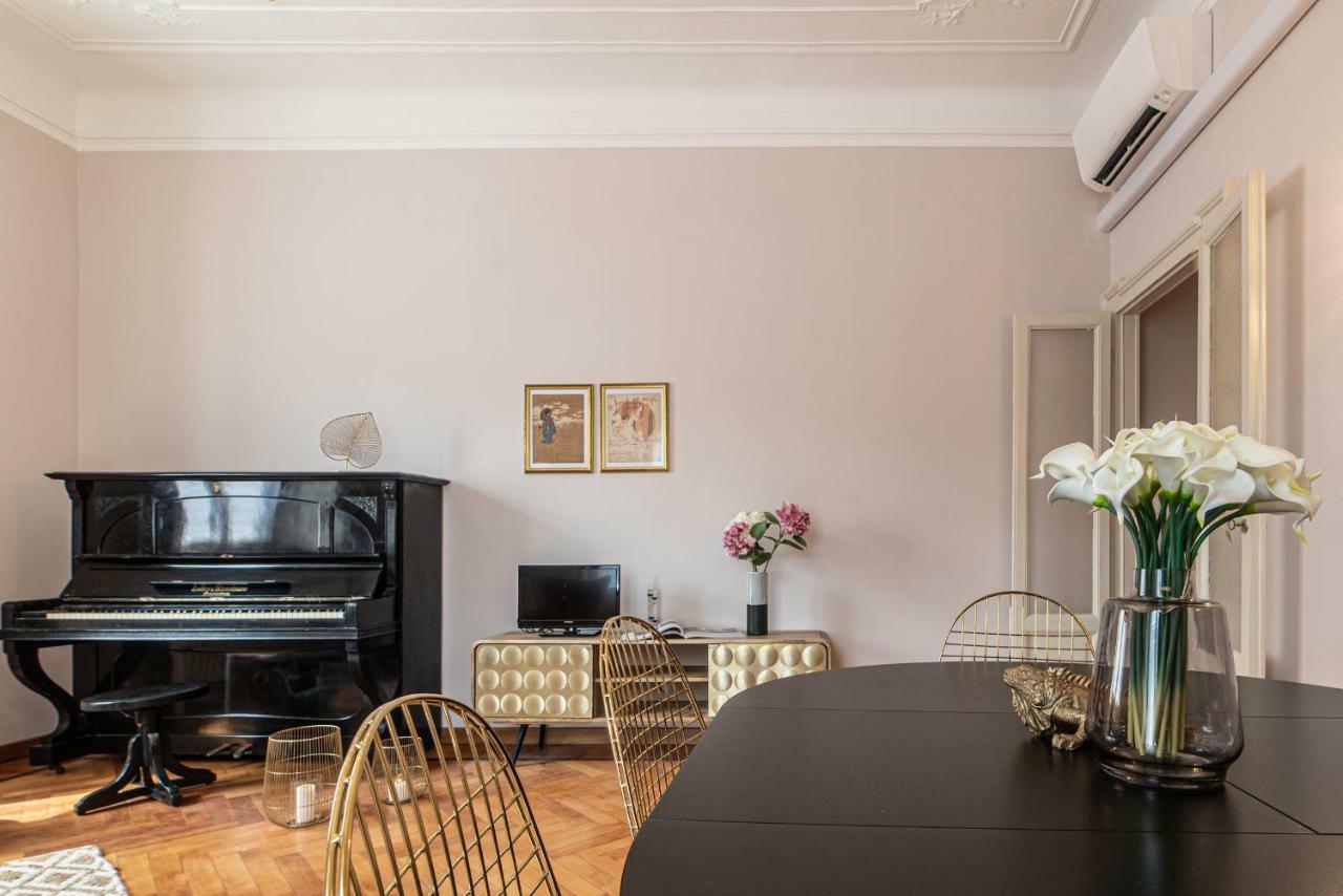 Joivy Sophisticated 3-Bed Flat With Desk Milão Exterior foto